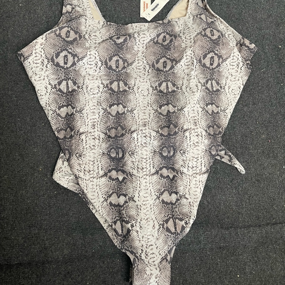 Cute snake print bathing suit new